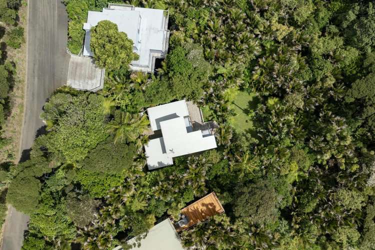 17 Rayner Road Piha_19