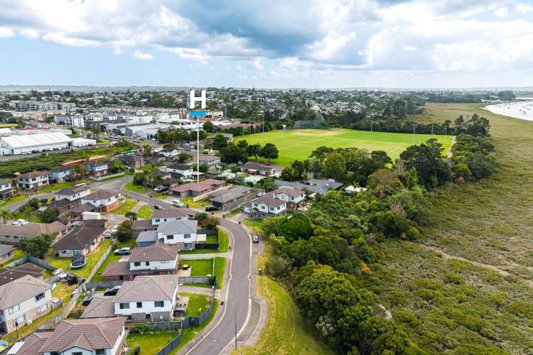 37 Riverglade Parkway Te Atatu South_26
