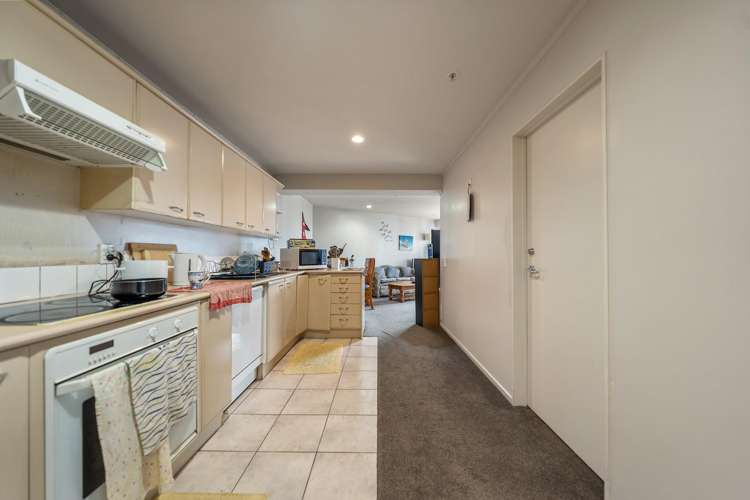 Unit 10B/6 Whitaker Place Grafton_9