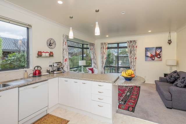 10 Cranbrook Grove Waikanae_1