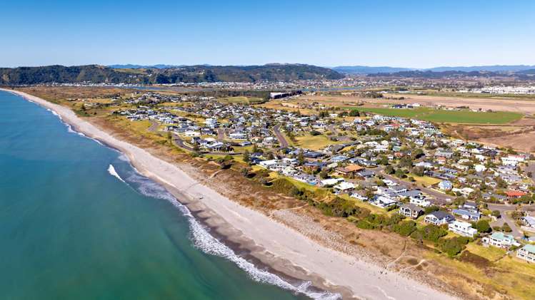6 The Glebe Coastlands_38