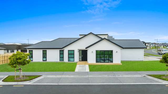 4 Korowhiti Road Clarks Beach_1