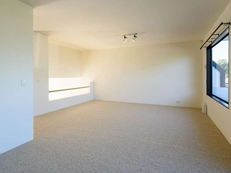 16 Tamahine Street Maupuia_5