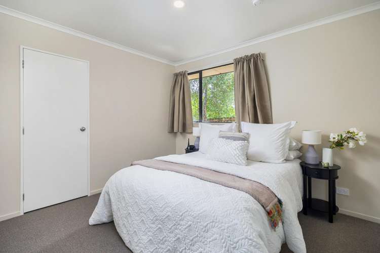 28 Misty Valley Drive Henderson_13