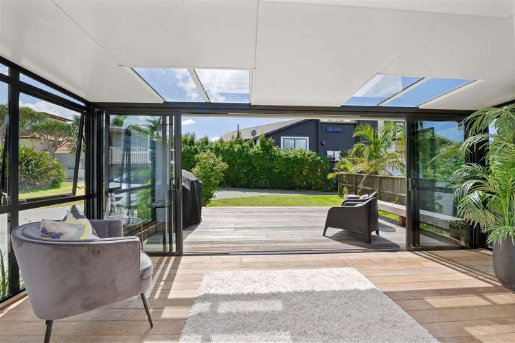 1/240 Hurstmere Road Takapuna_5