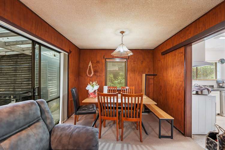 2 Yarra Place Botany Downs_8