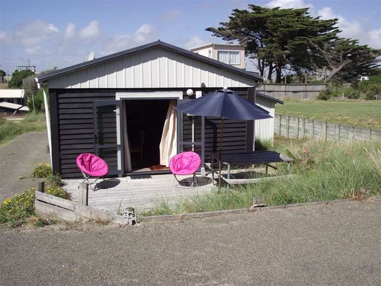 19a Marine Parade South Foxton Beach_8