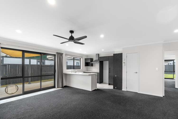 32 Probert Crescent Chartwell_2