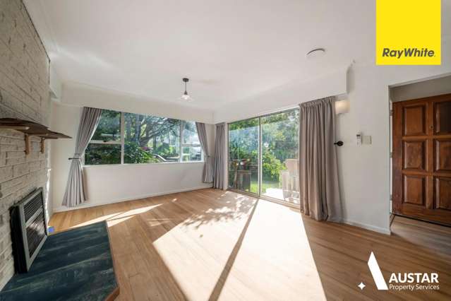 42 Derwent Crescent, Titirangi