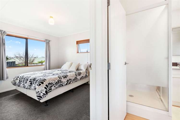 2/9 Applewood Drive Henderson_8