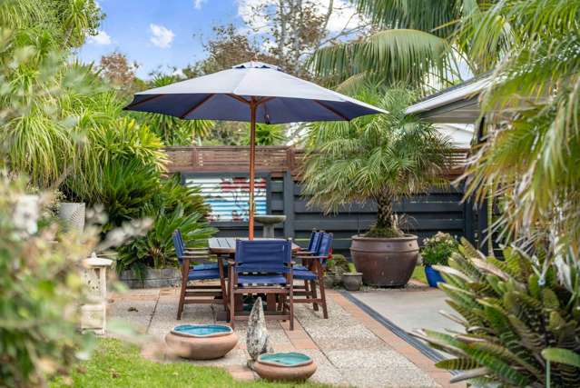 5B Monarch Grove Pauanui_3