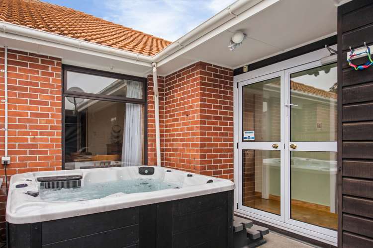 18 Voss Street Shirley_17