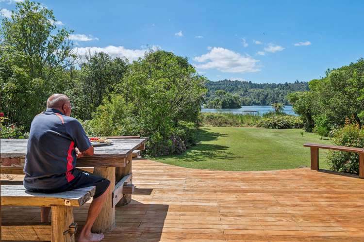 483 Spencer Road Lake Tarawera_40