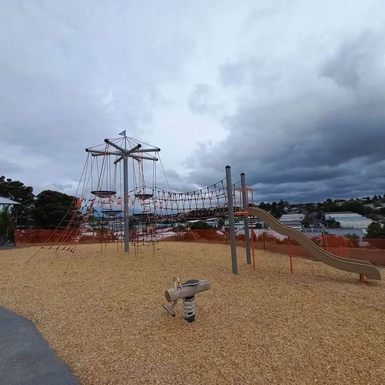 1/20 Lambrown Drive Totara Vale_24