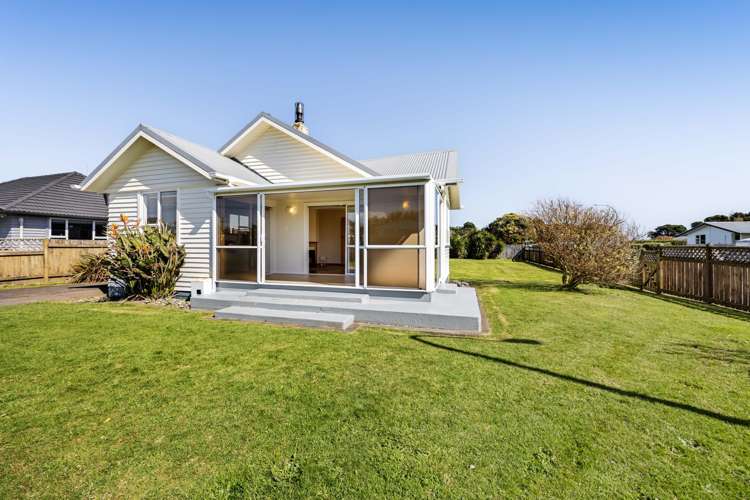 22 Whitcombe Road Opunake_18