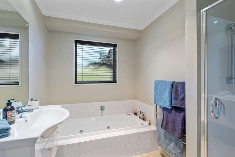 2/736 Sandy Knolls Road West Melton_14