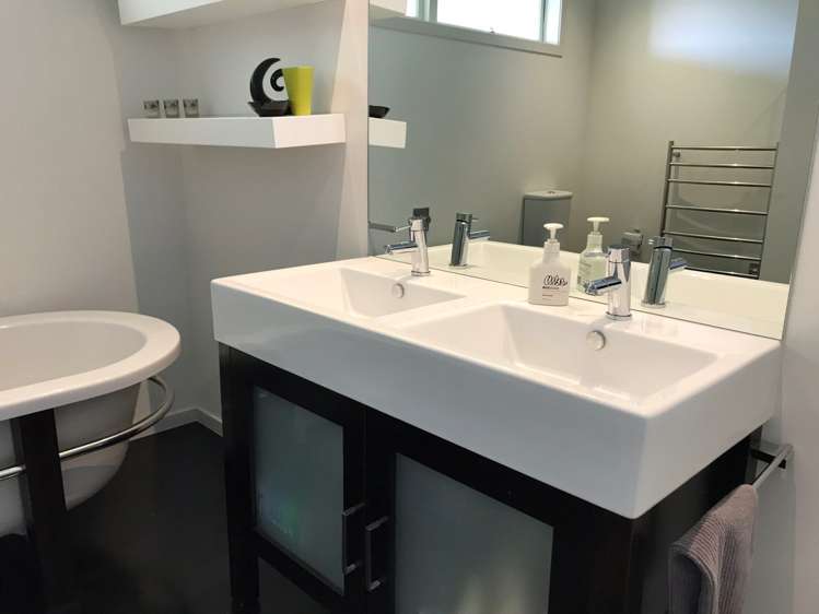 4 Warwick Avenue Titirangi_13