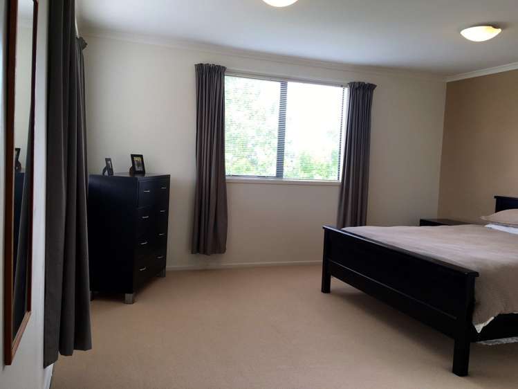 193 Kyle Road Greenhithe_13