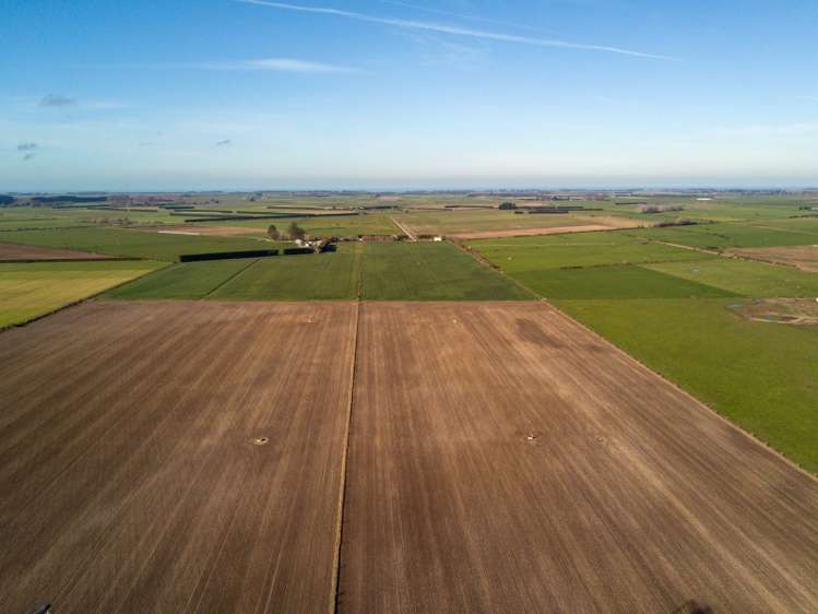 630 Grahams Road Willowby_2