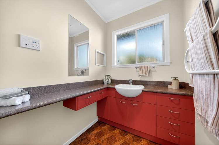 30 Victoria Street Carterton_16