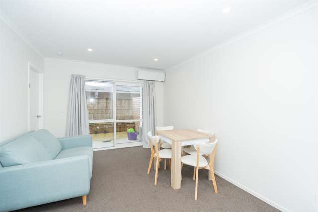 5/4 Hammond Street Hamilton Central_2