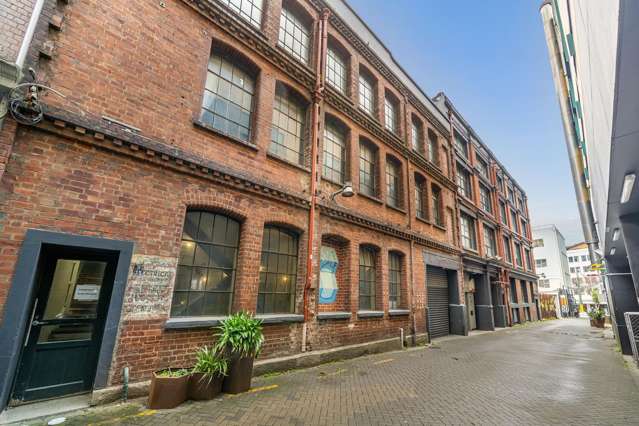 Warehouse Living with Endless Potential