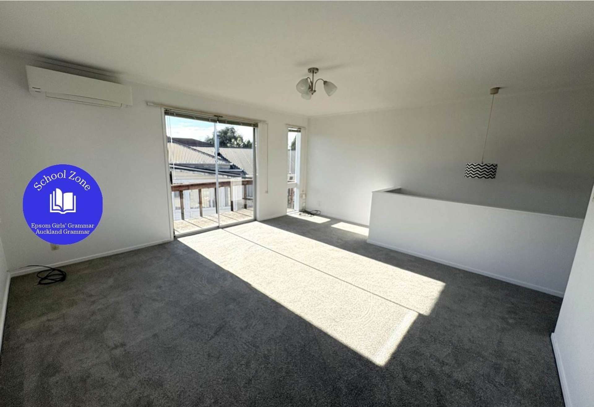 2/58 Clonbern Road Remuera_0