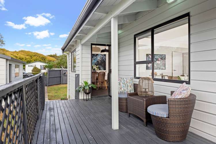 32 Muirfield Street Wattle Downs_5