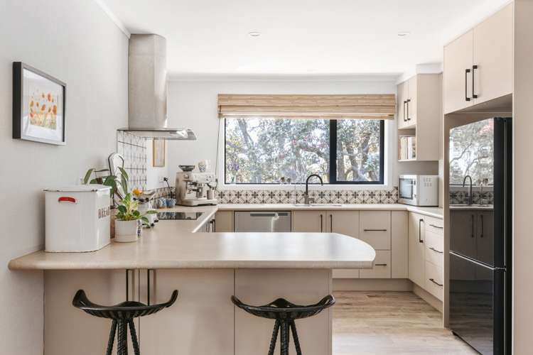 37 Pohutukawa Drive Athenree_9
