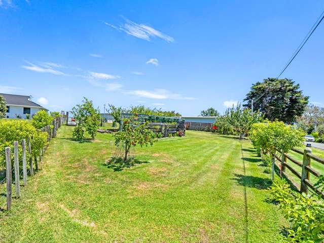 36 Shakespeare Road Bastia Hill_4