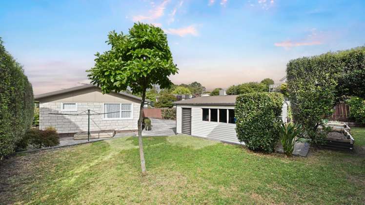 27 Manapouri Place Glenview_17