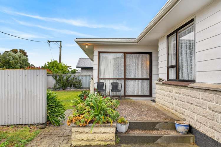 2A Read Crescent Clive_15