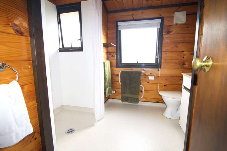 7 Deller Drive Carterton_13