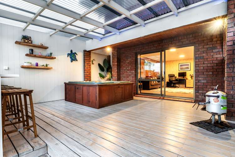 11 Rochas Place Clover Park_7