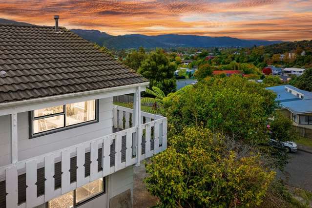 A 4 Bed 2 Bath in Silverstream !