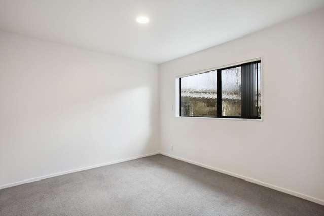 A/37 Tirohunga Drive Henderson_4