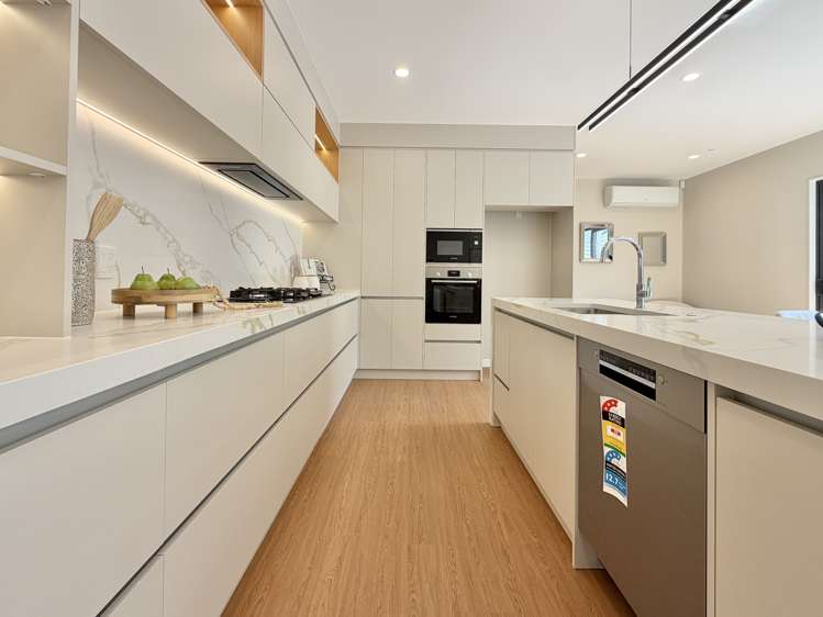 94 Huanui Drive Orewa_11