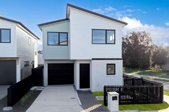 Westgate’s Hidden Gem — Standalone Corner Comf...