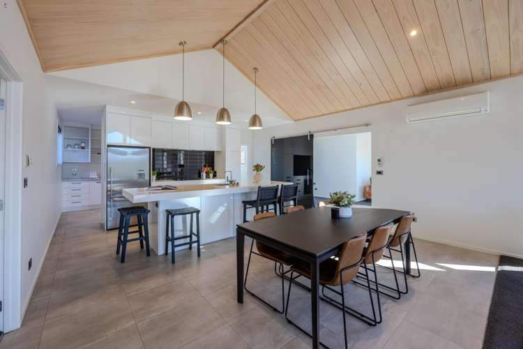 6 Hidden Hills Drive Wanaka_8