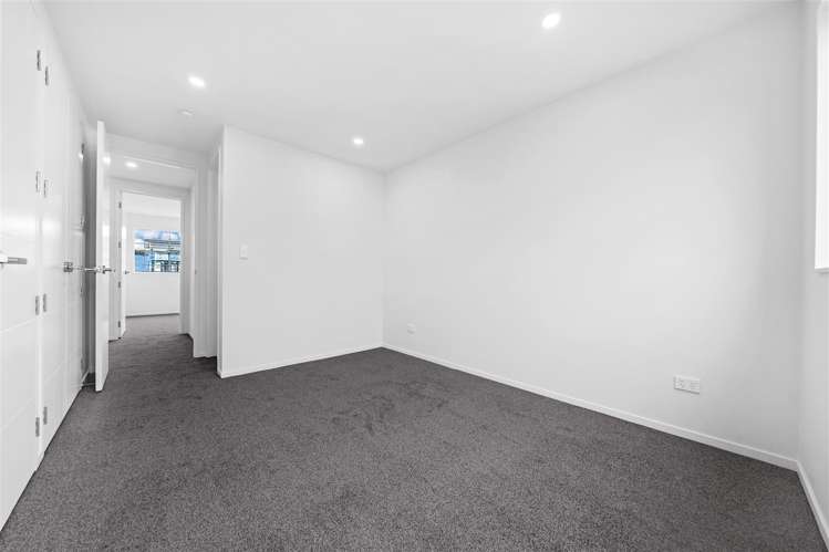 6 Longview Oak Lane Papakura_21