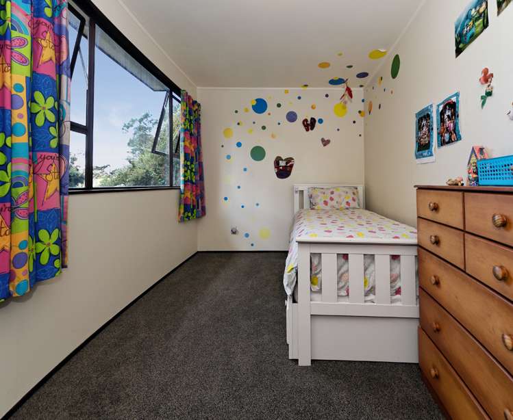 13 Karapiti Place Glen Eden_7