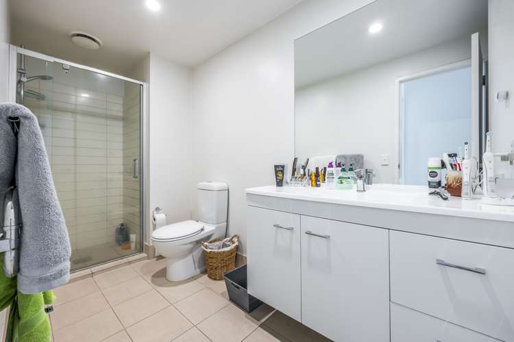 239/8 Dockside Lane Auckland Central_7