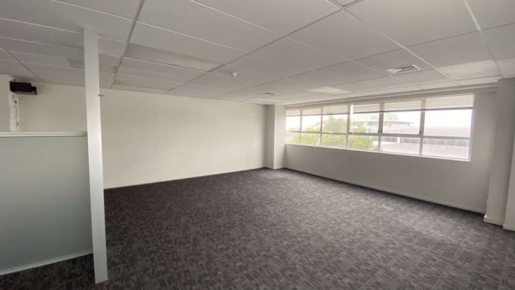 Suite 4/507 Lake Road Takapuna_4