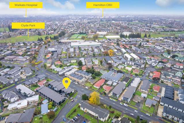 8/100 Knighton Road Hillcrest_2