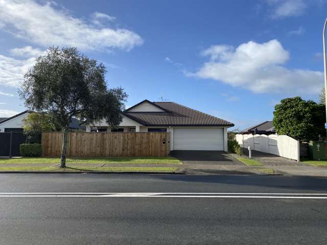 Easy Stylish living in a great Papamoa location