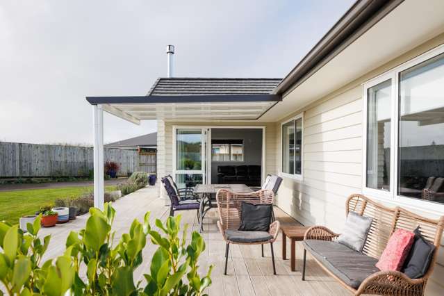 13 Roots Street East Feilding_2