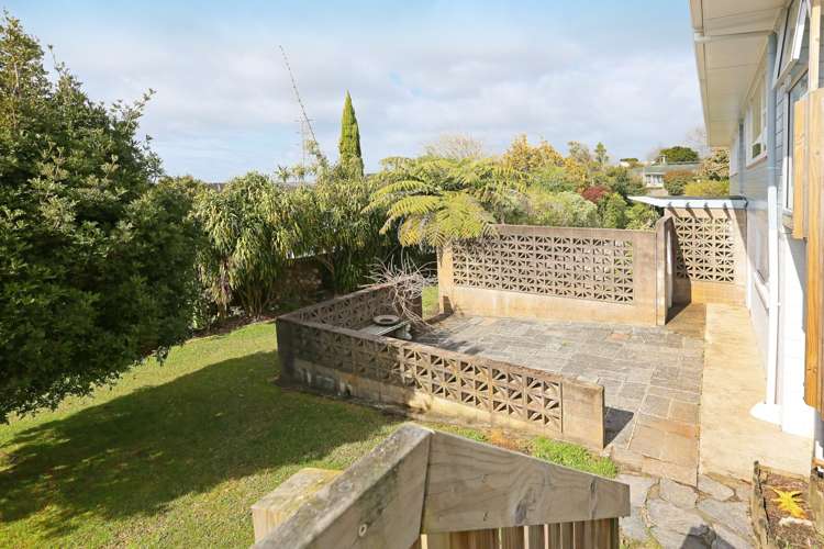 6 Wakeling Avenue Te Atatu South_19