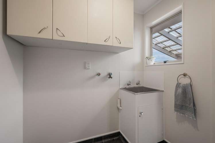 232 Portsmouth Road Flaxmere_14