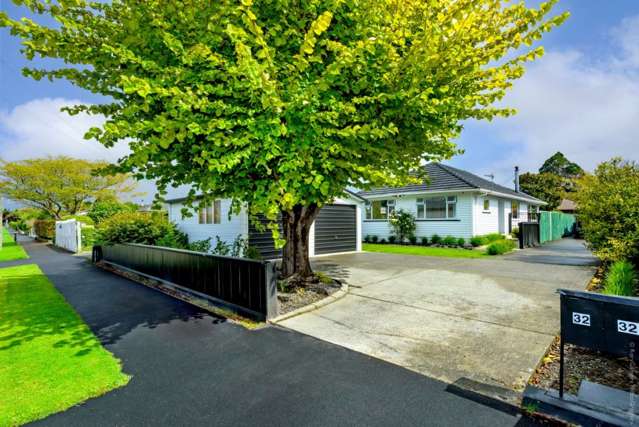 1/32 Downing Street Hoon Hay_3