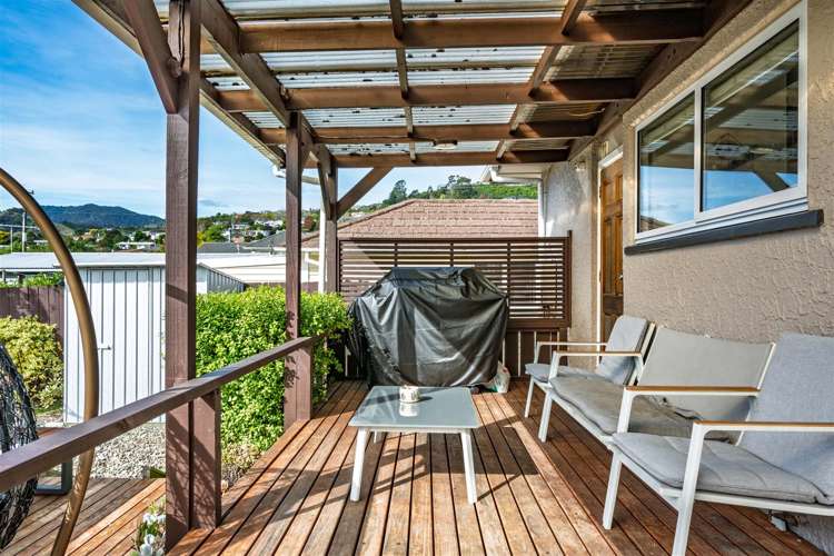 17 Maitland Avenue Stoke_12